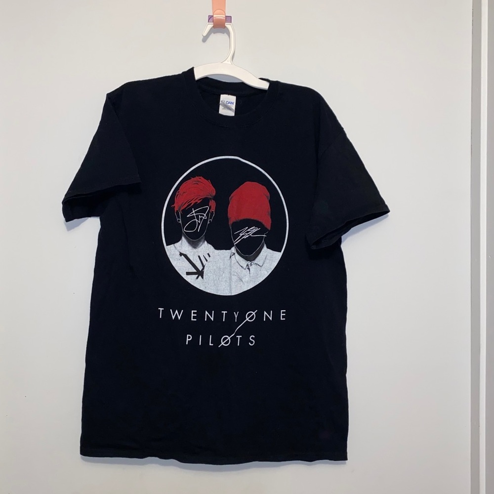 Unisex black Twenty One Pilots t-shirt Medium TØP